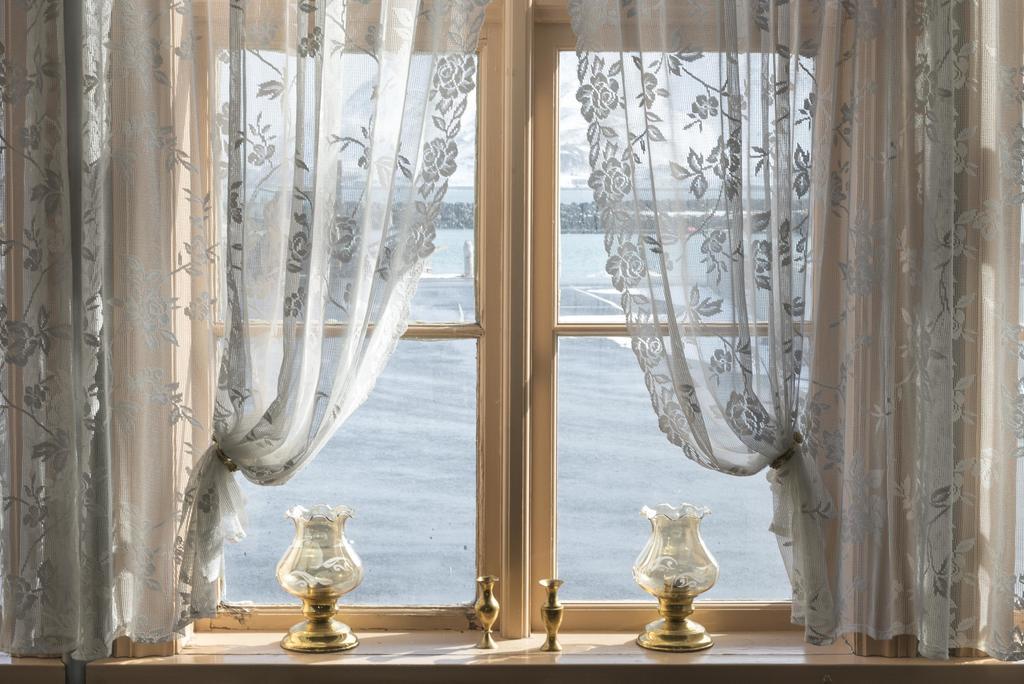 Einarshusid Guesthouse Bolungarvik Екстер'єр фото